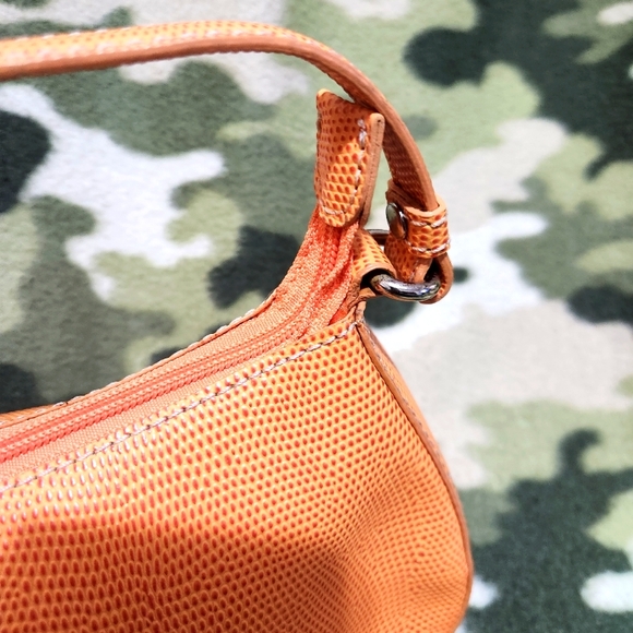 Peach Purse - Picture 7 of 12